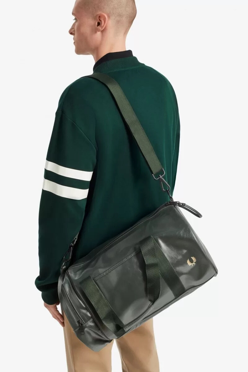 bolso fred perry tonal barrel para hombre verde oscuro