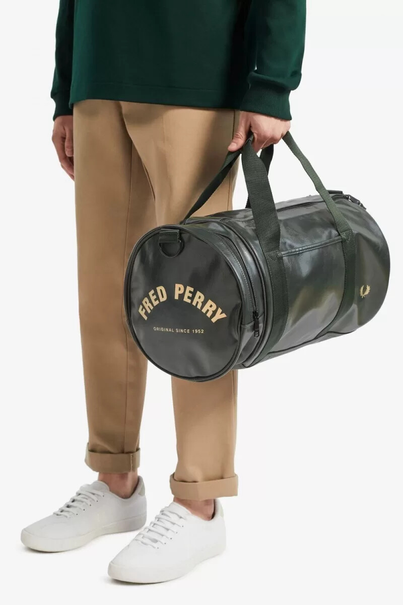 bolso fred perry tonal barrel para hombre verde oscuro