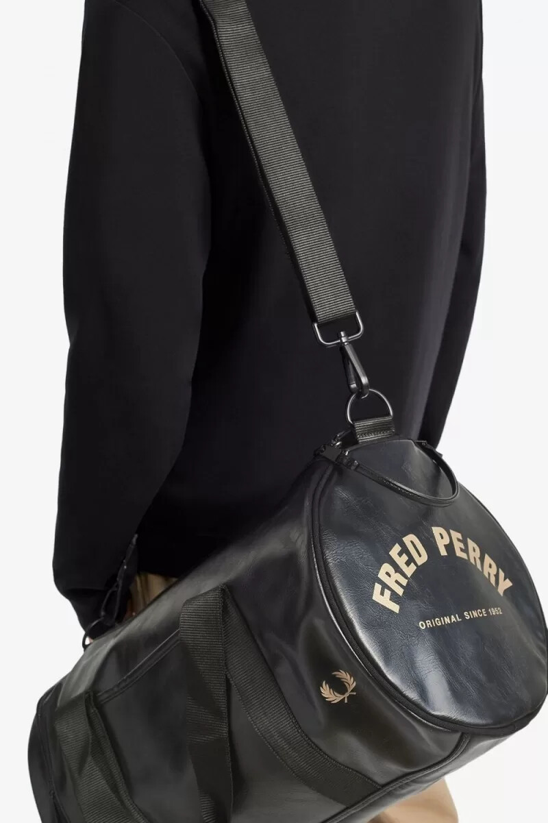 bolso fred perry tonal pu barrel para mujer color negro