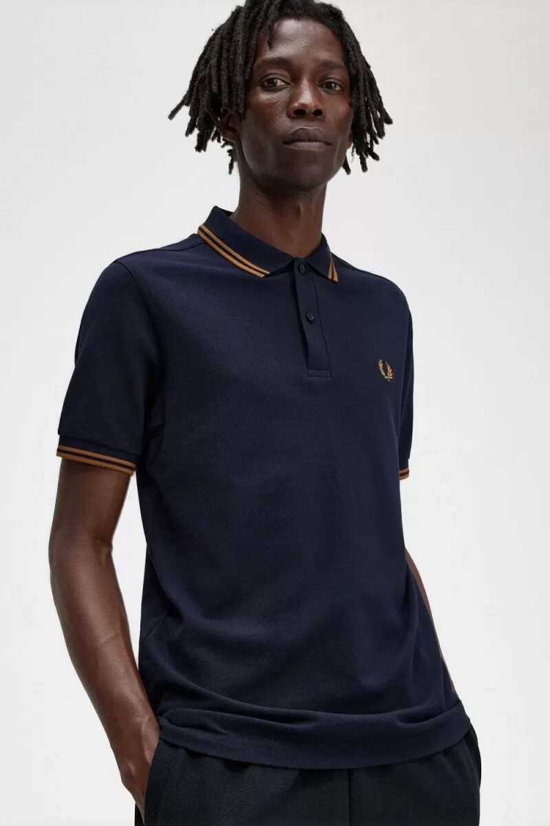 camisa fred perry m3600 para hombre color azul marino y café oscuro