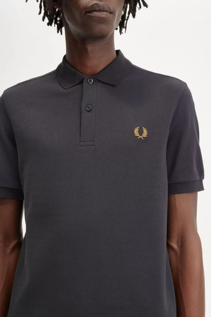 camisa fred perry m6000 para hombre color gris ancla y café oscuro