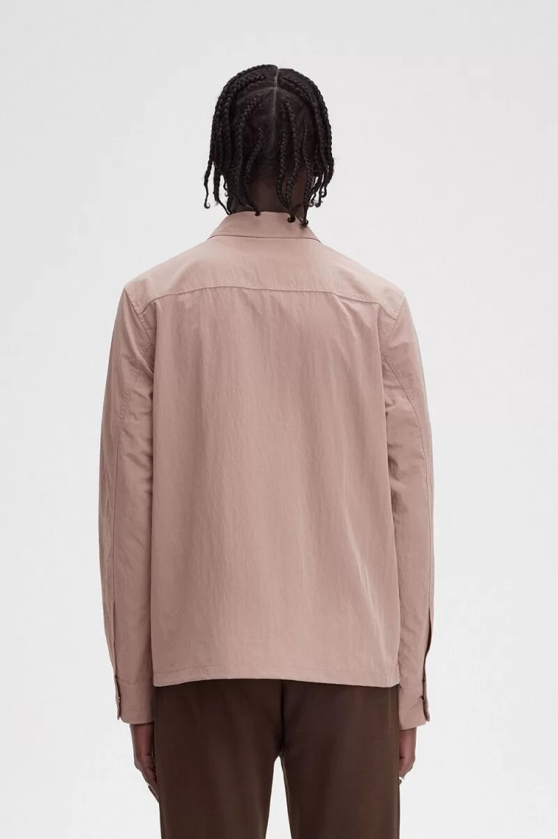 camisa fred perry con cremallera para hombre en rosa oscuro
