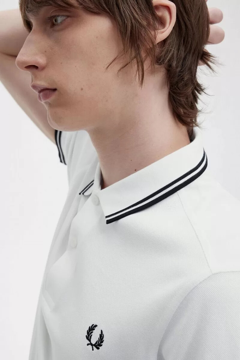 camisa fred perry m3600 para hombre blanca y negra