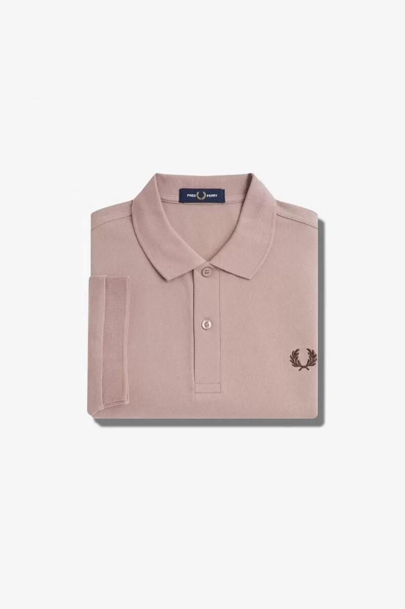 camisa fred perry m6000 para hombre color rosa oscuro y tabaco quemado