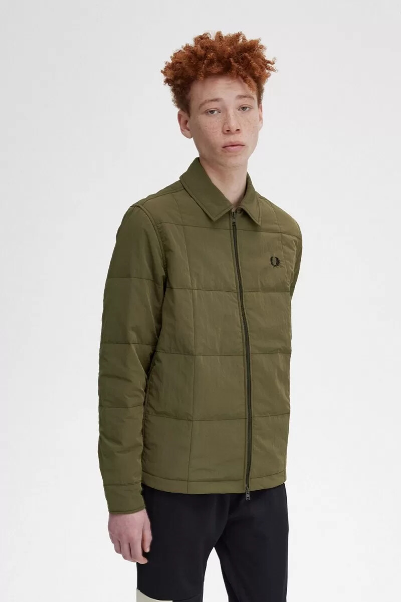 camisa acolchada fred perry para hombre color verde uniforme