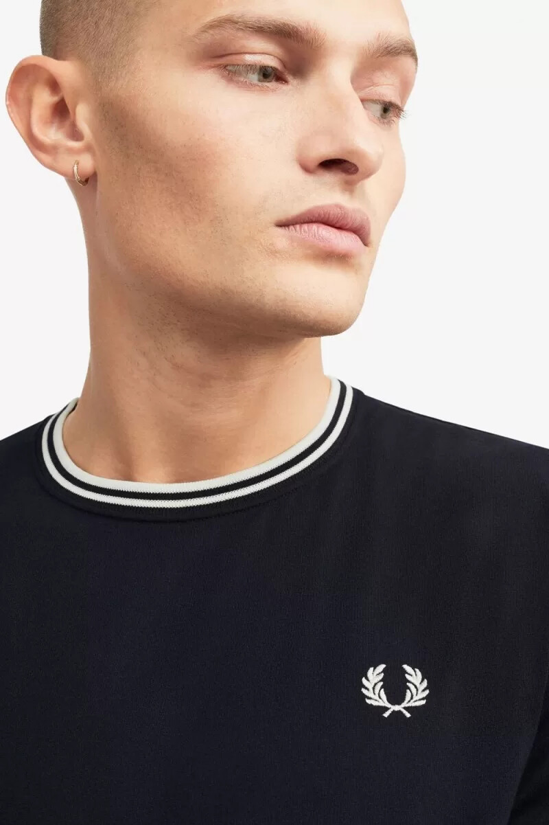 camiseta fred perry twin tipped para hombre azul marino