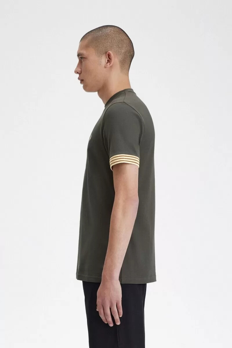 camiseta fred perry con puños a rayas para hombre verde campo