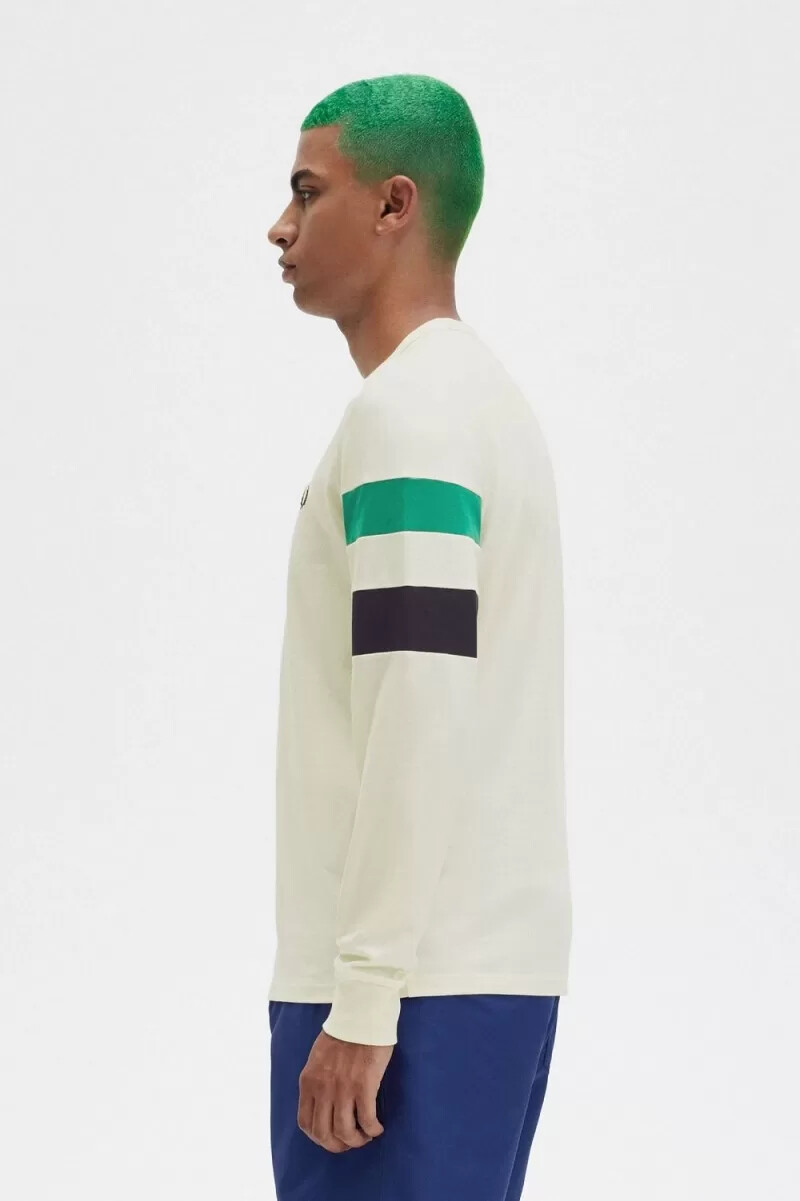 camiseta de manga larga con paneles de fred perry para hombre en beige