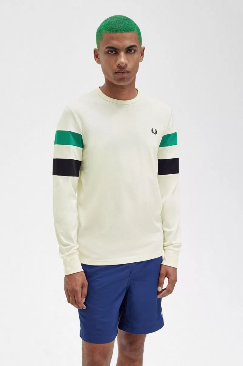 camiseta de manga larga con paneles de fred perry para hombre en beige