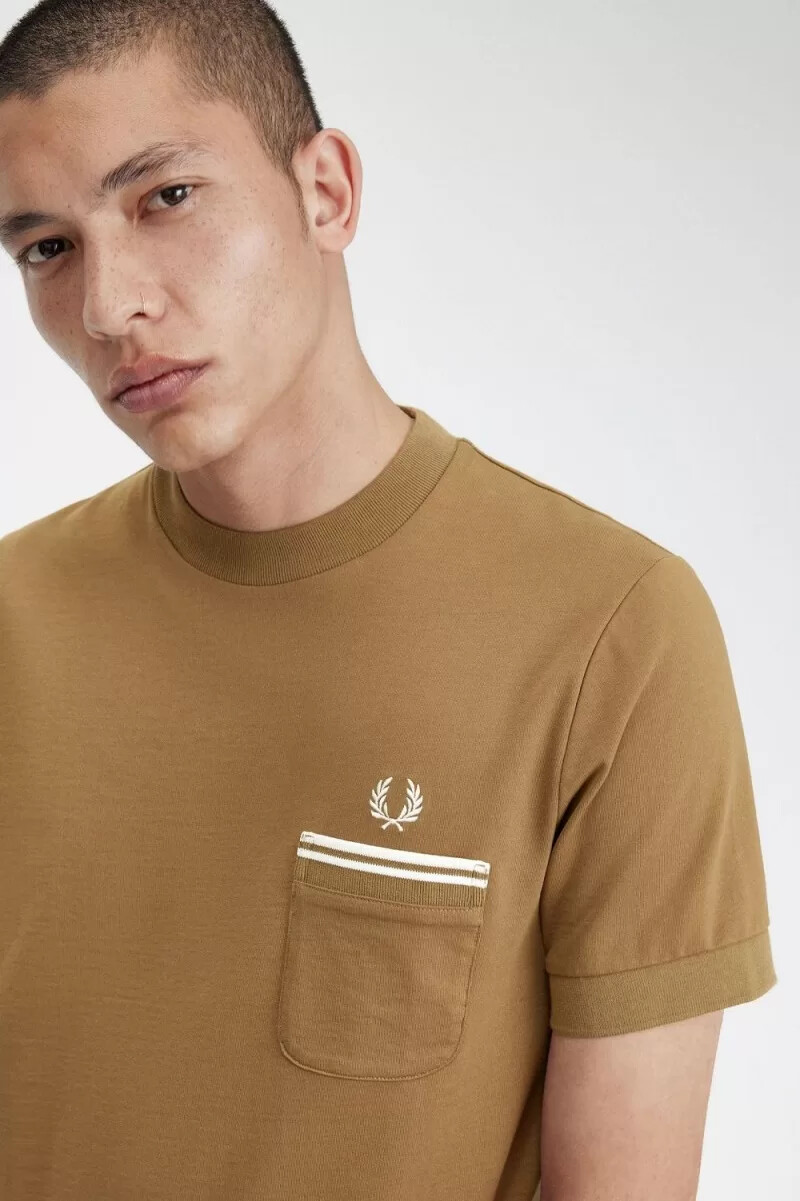 camiseta fred perry loopback jersey pocket para hombre color marrón