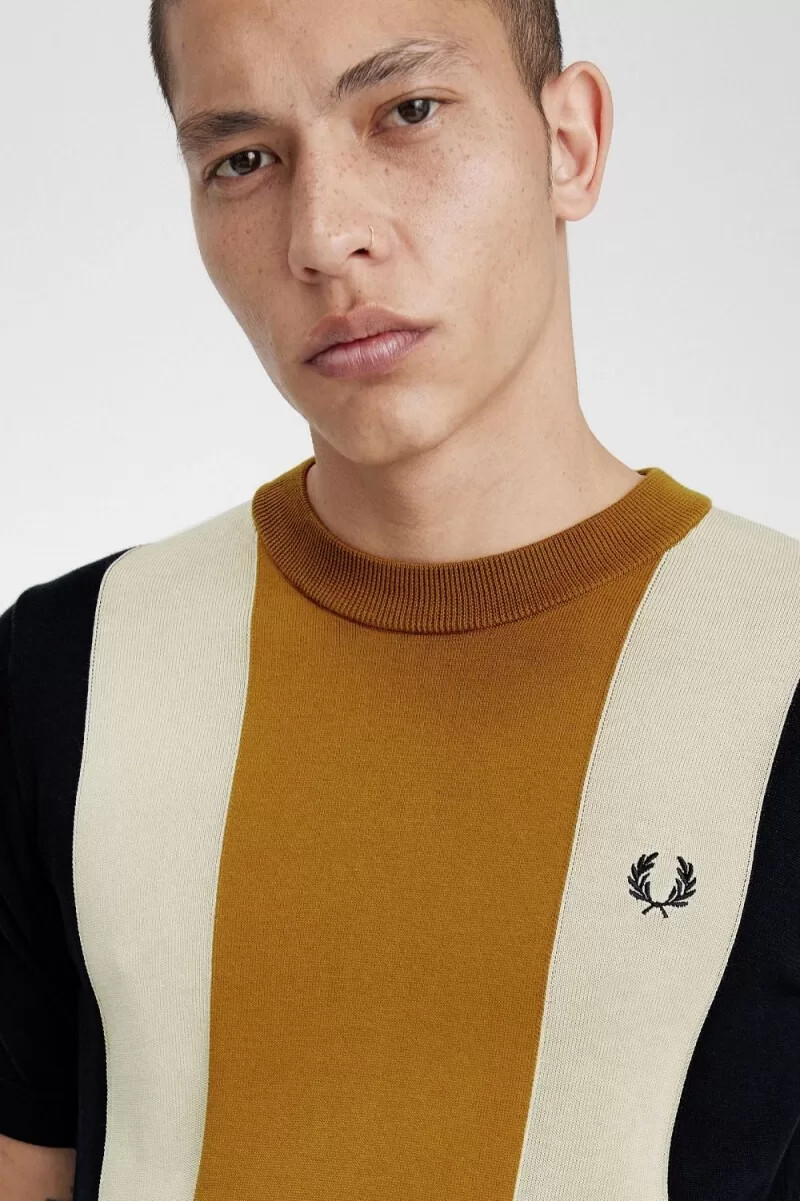 camiseta de punto fino a rayas fred perry para hombre color negro avena y café oscuro