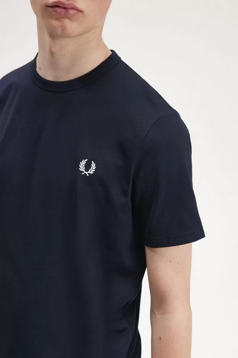 camiseta fred perry con detalle de cinta para hombre color azul marino