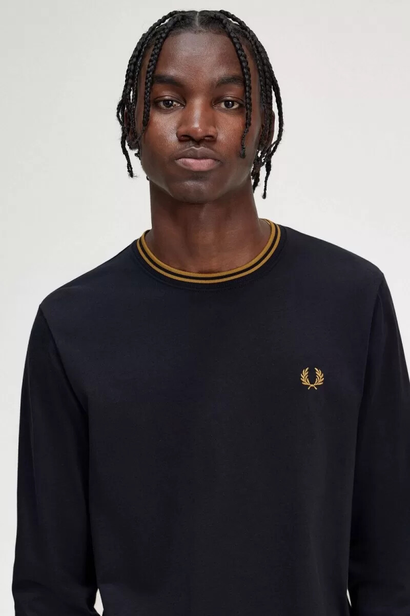 camiseta fred perry twin tipped para hombre color azul marino y café oscuro