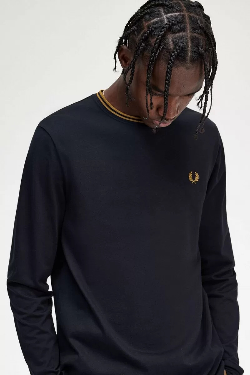 camiseta fred perry twin tipped para hombre color azul marino y café oscuro