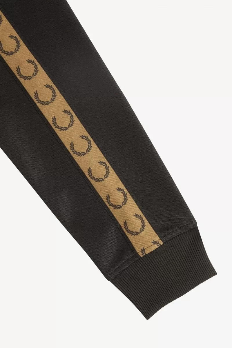 chaqueta deportiva fred perry con cinta en contraste para hombre color negro y marrón