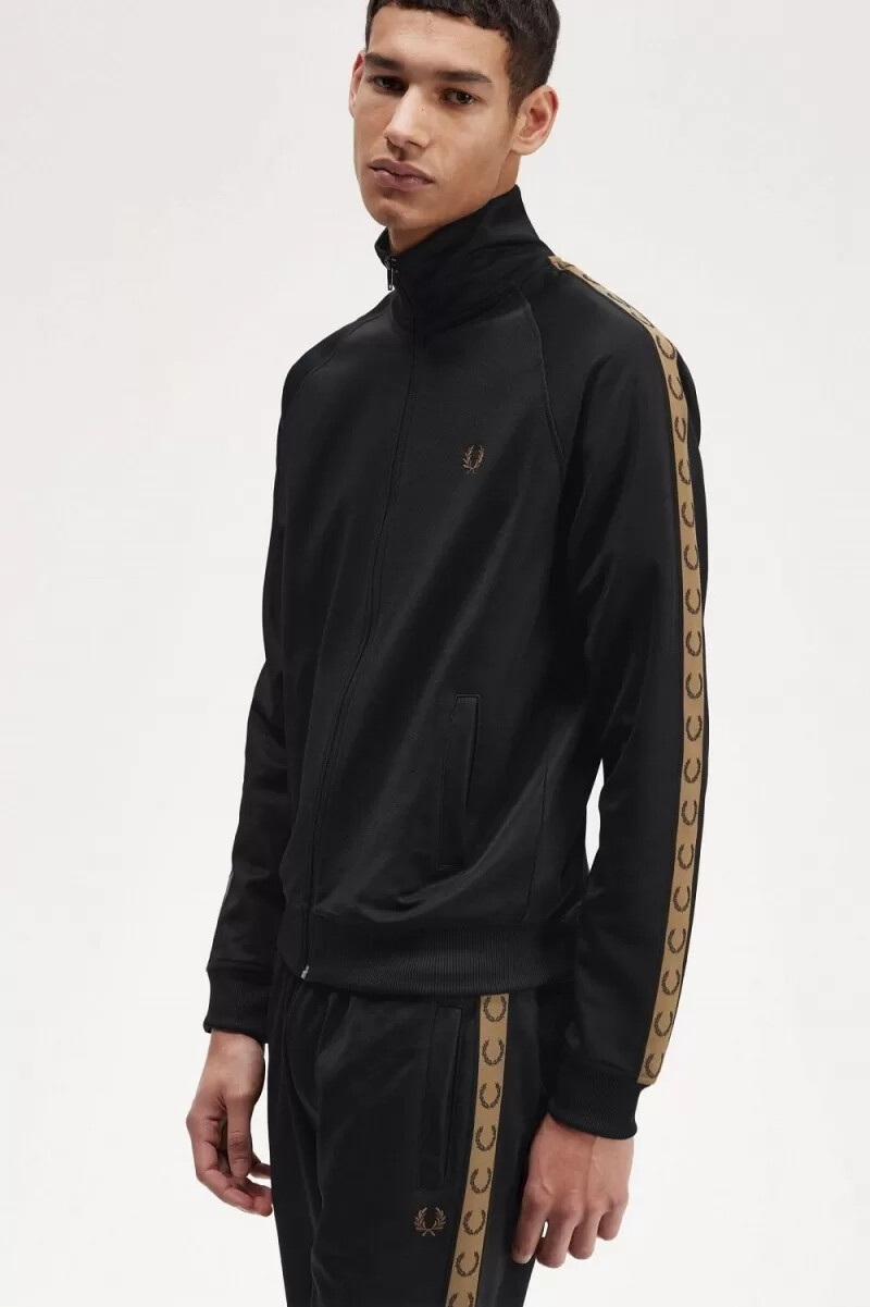 chaqueta deportiva fred perry con cinta en contraste para hombre color negro y marrón