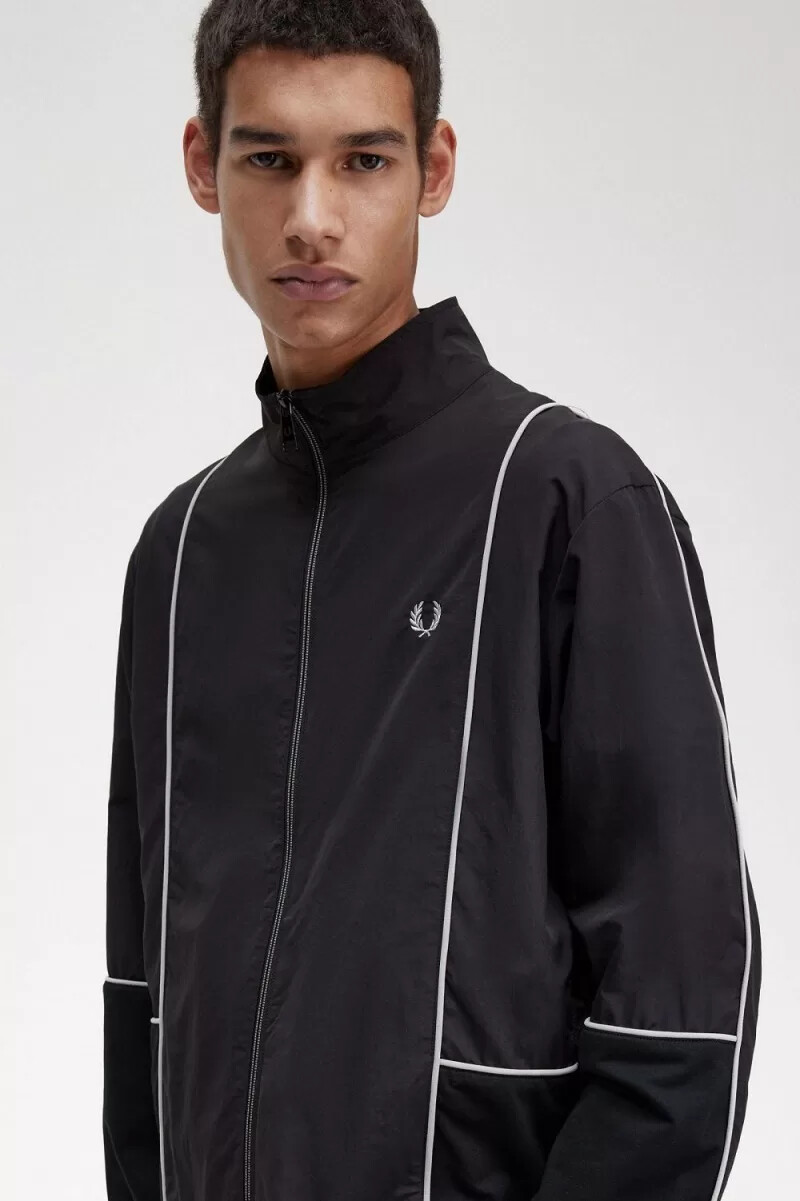 chaquetas fred perry piped shell para hombre negras