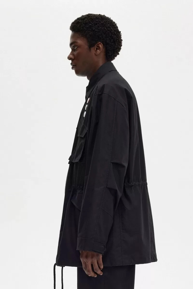 chaquetas utilitarias fred perry para hombre negras
