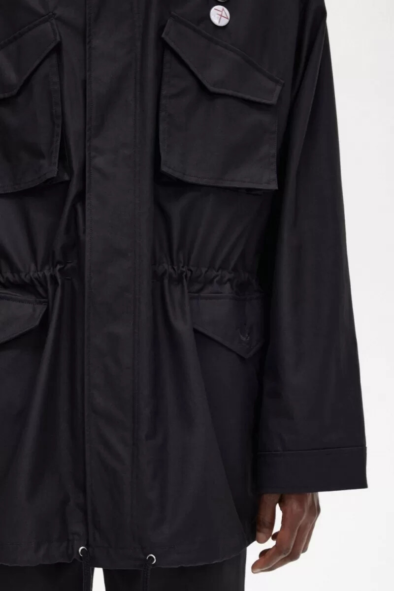 chaquetas utilitarias fred perry para hombre negras