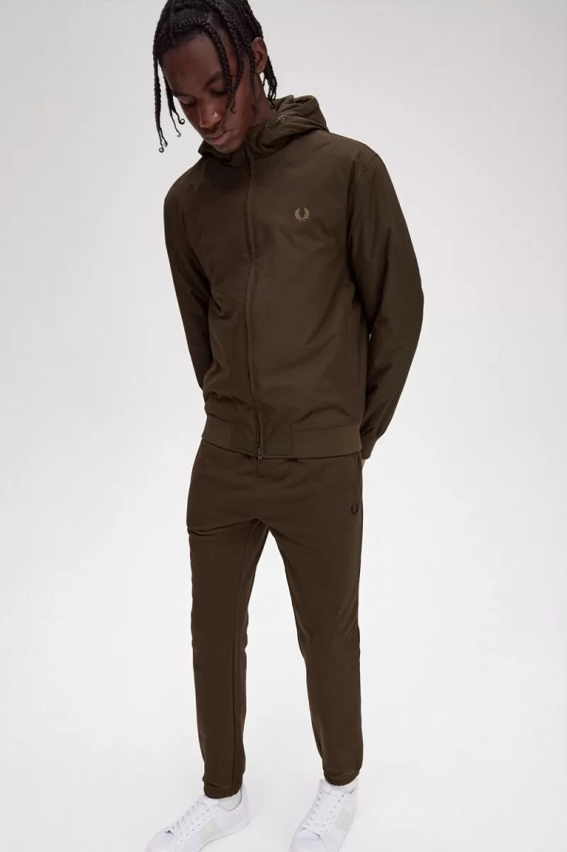 chaquetas fred perry acolchadas con capucha brentham para hombre en tabaco quemado