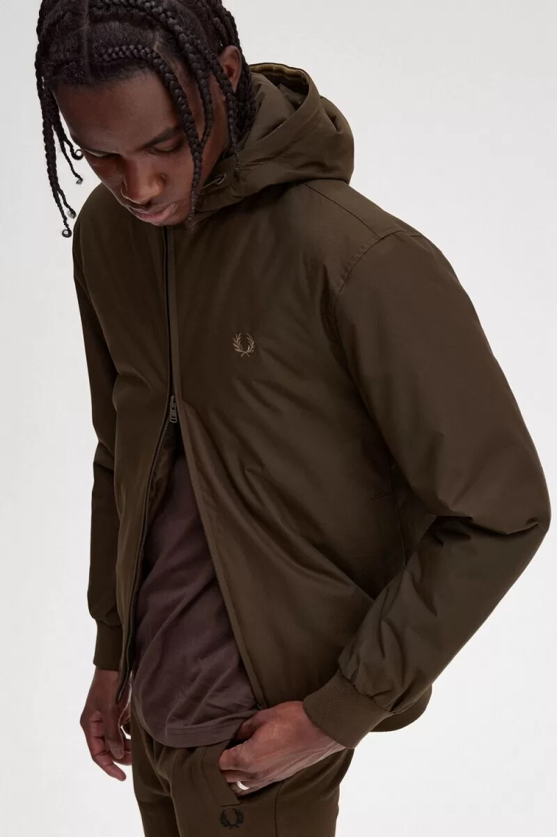 chaquetas fred perry acolchadas con capucha brentham para hombre en tabaco quemado