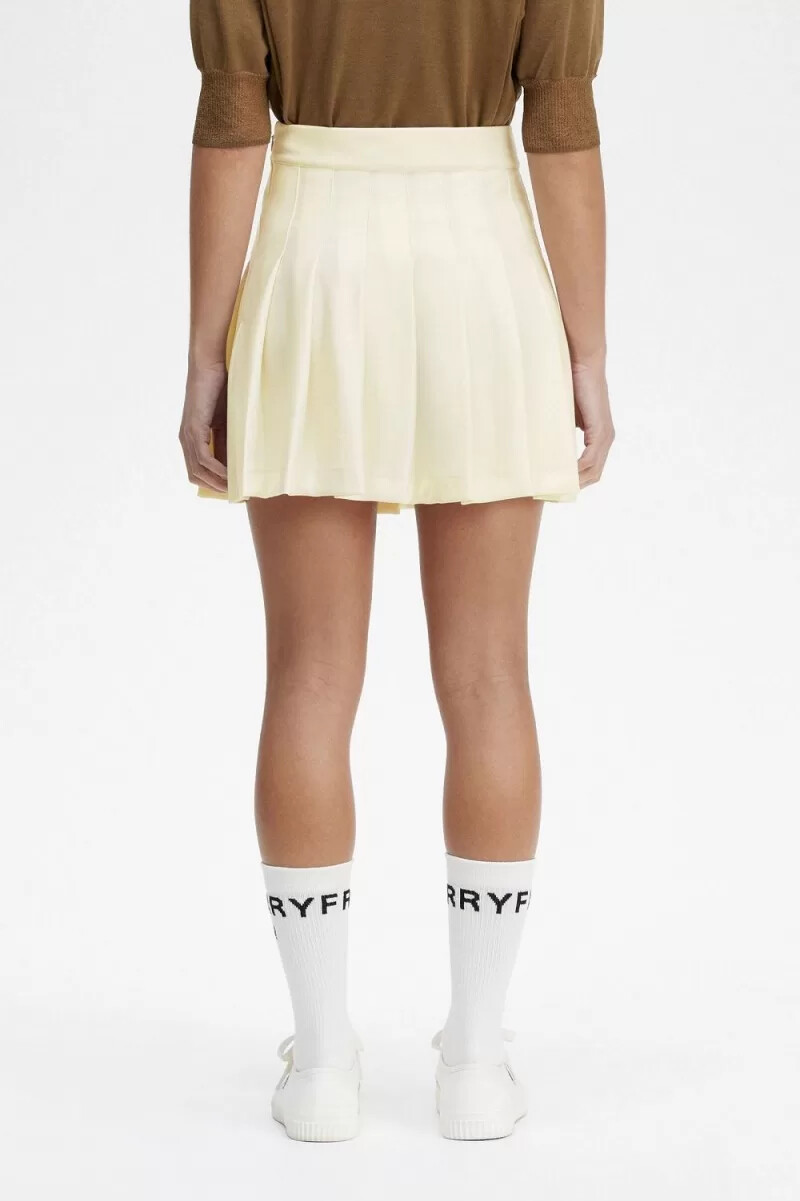 faldas de tenis plisadas fred perry para mujer en beige