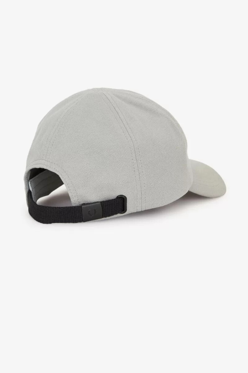 gorras clásicas de piqué fred perry para hombre gris y negro