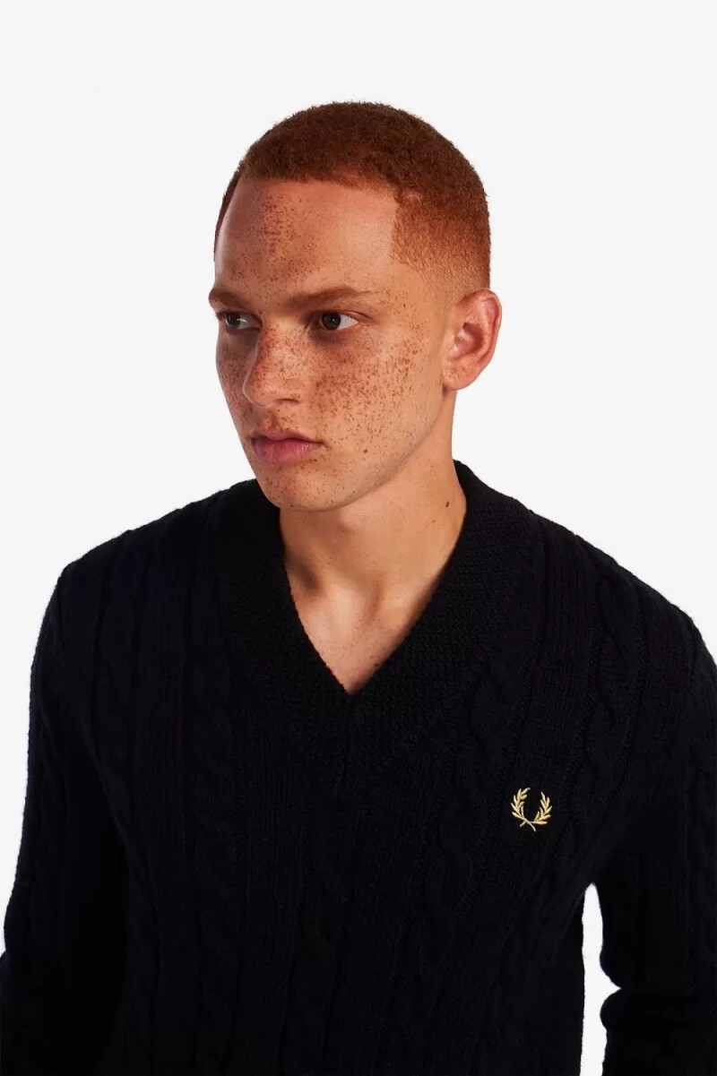 jersey fred perry de punto trenzado con cuello en v para hombre color negro