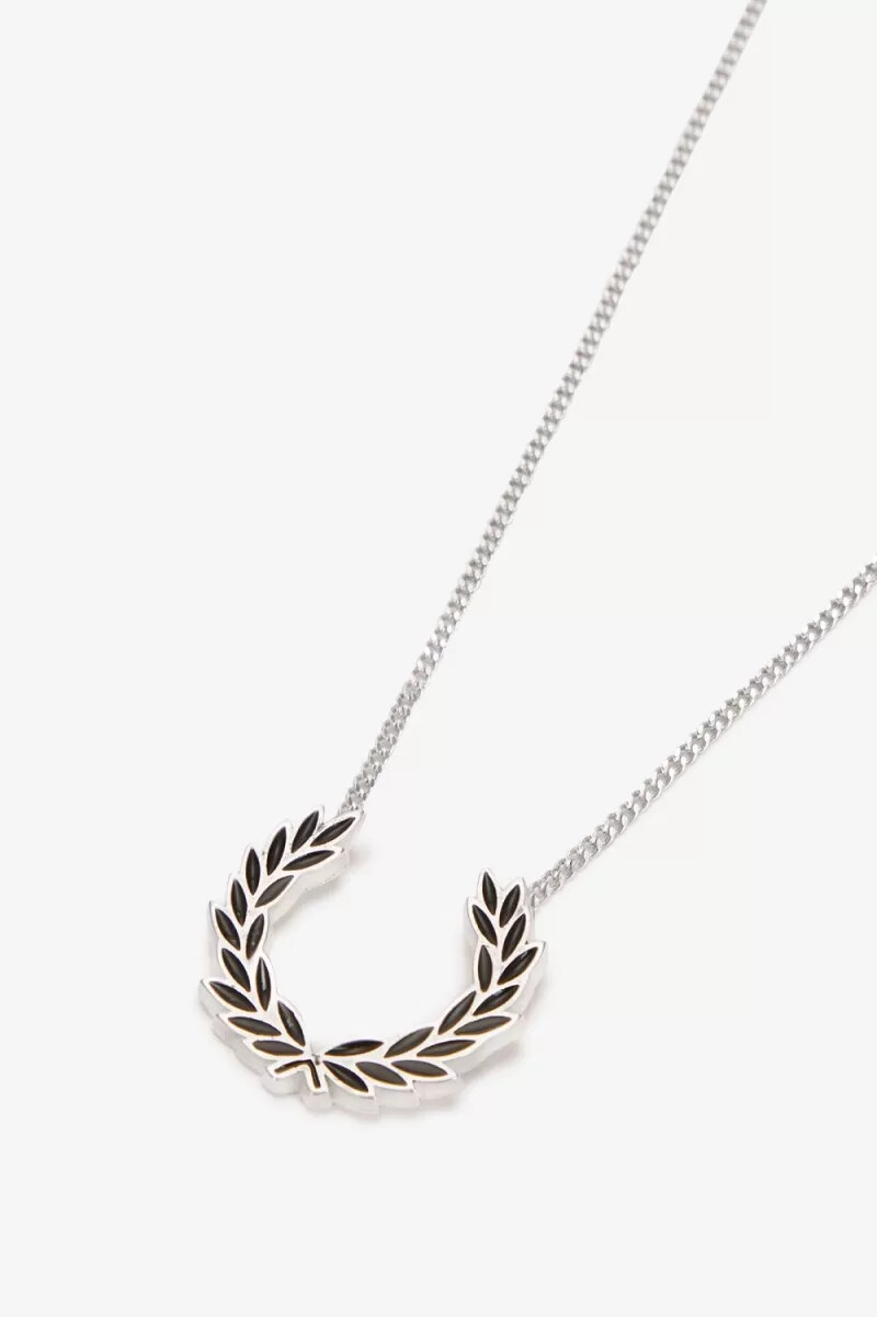 collar de corona de laurel fred perry joyería para hombre plata metalizada