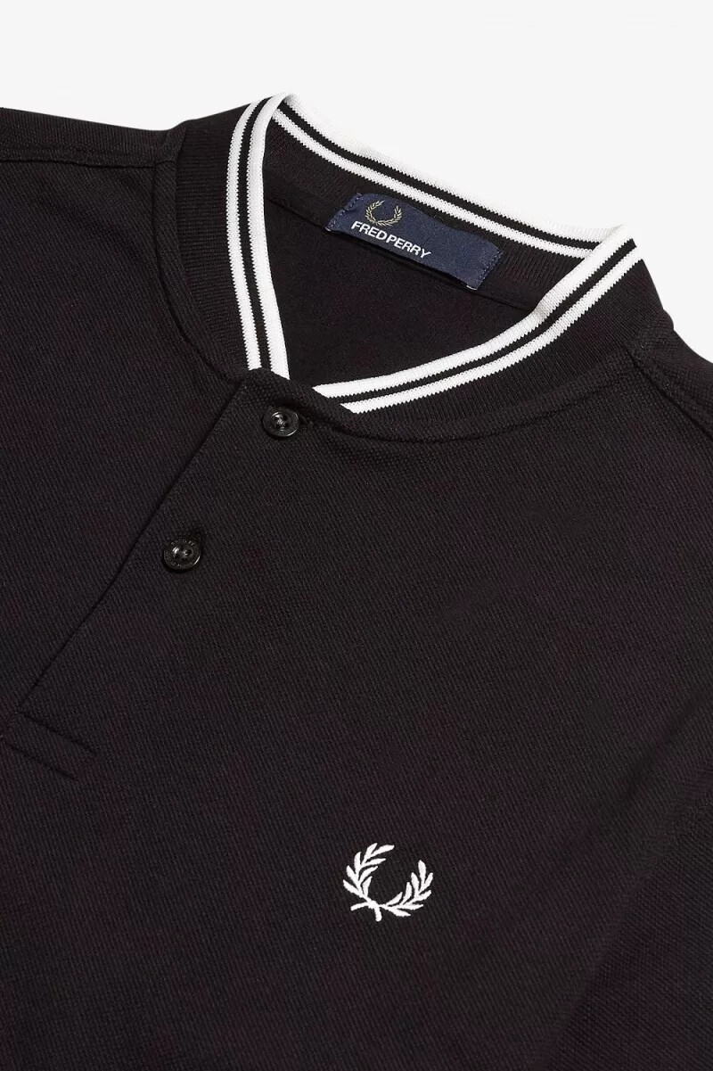 polo fred perry con cuello bombardero para hombre color negro