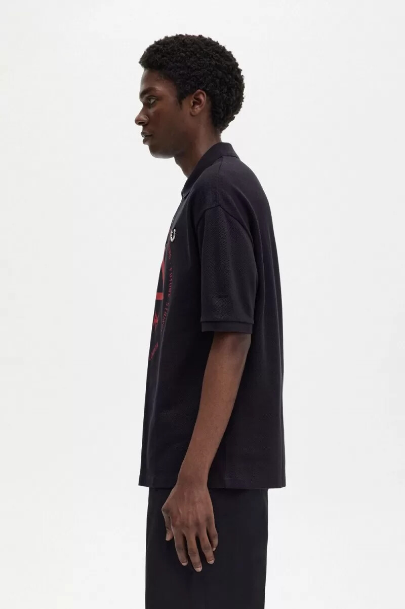 polo fred perry oversize con estampado para hombre en azul marino
