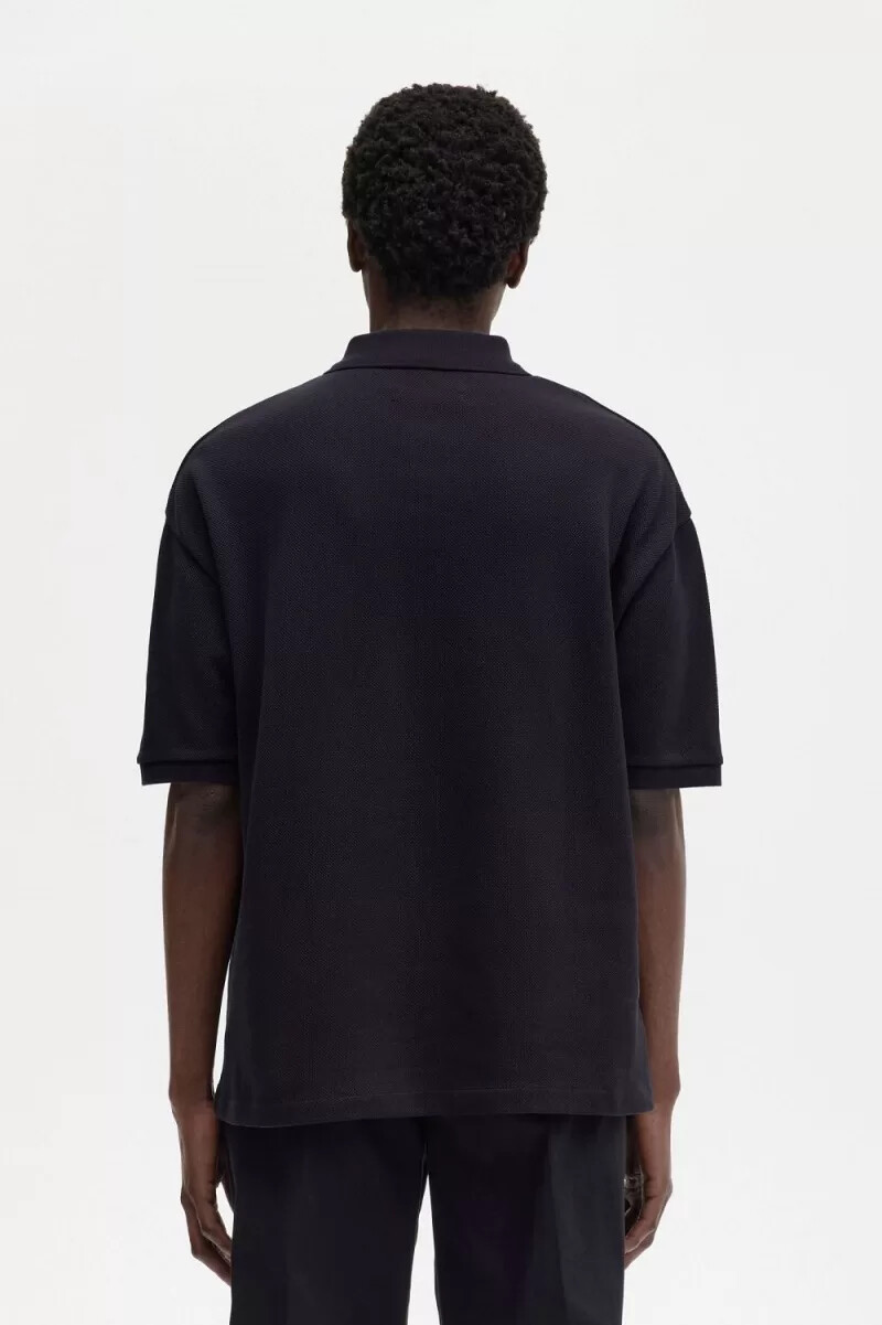 polo fred perry oversize con estampado para hombre en azul marino