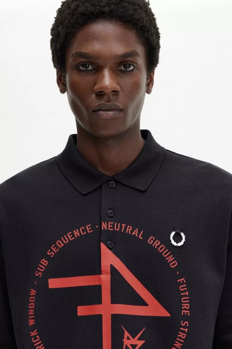 polo fred perry oversize con estampado para hombre en azul marino