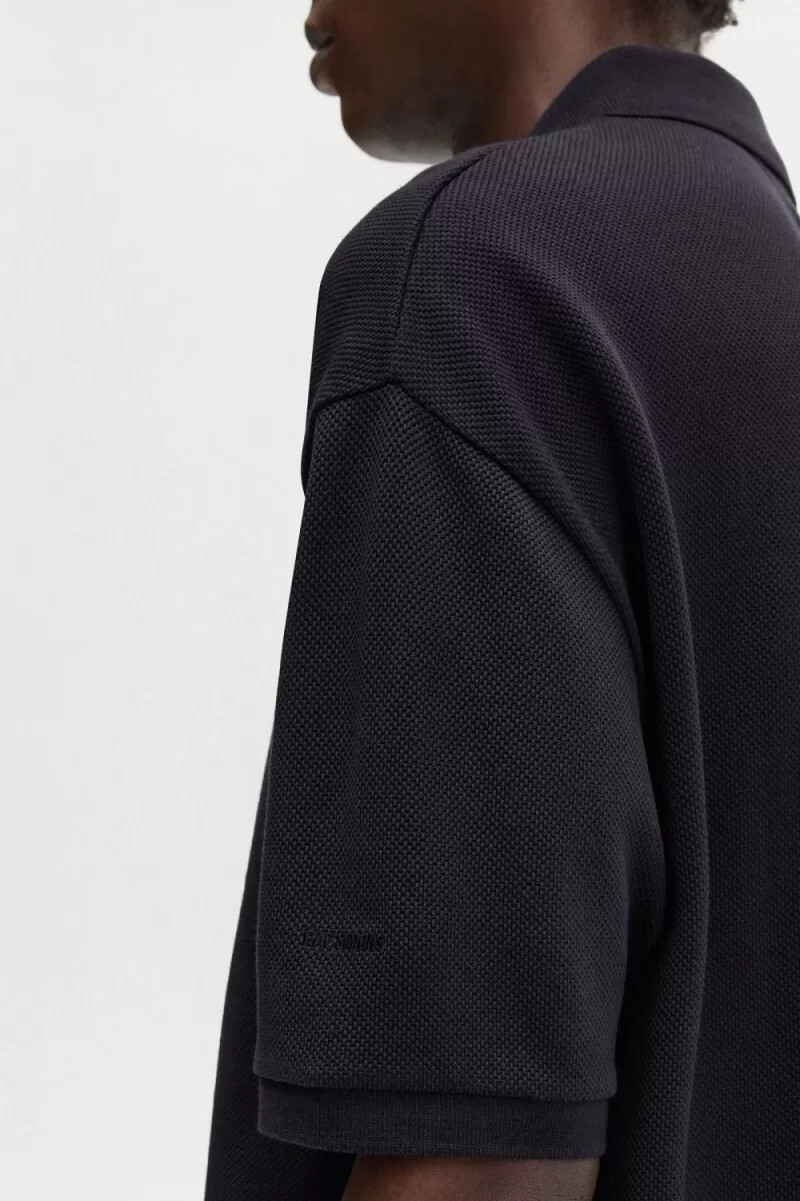 polo fred perry oversize con estampado para hombre en azul marino