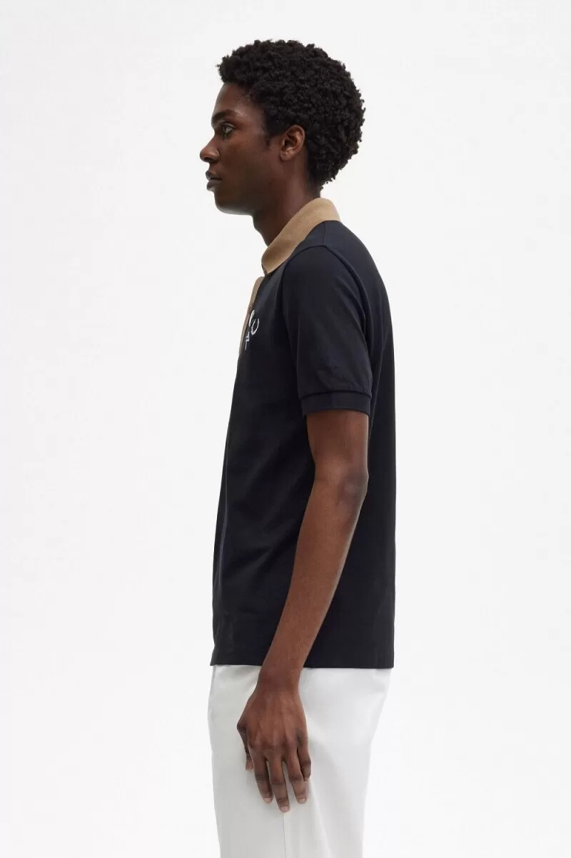 polo fred perry con cuello en contraste para hombre color negro