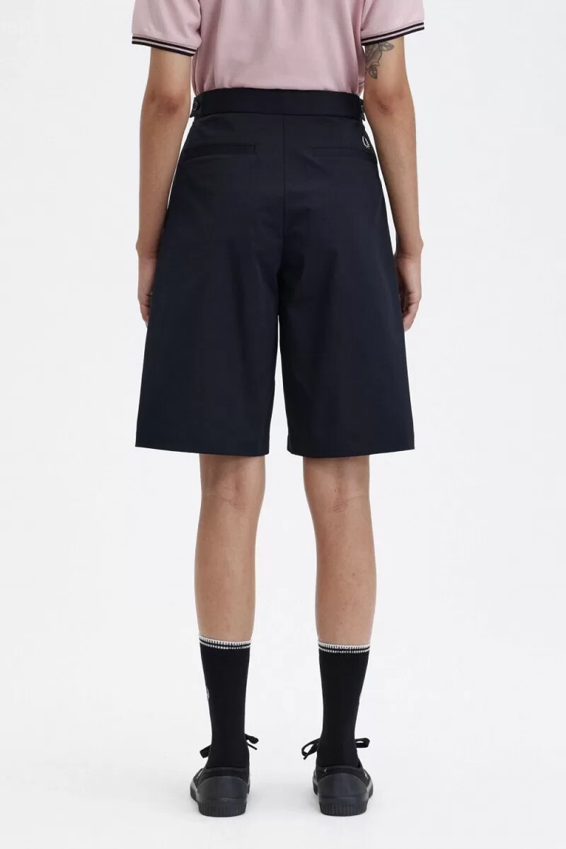 pantalones cortos plisados negros para mujer de fred perry