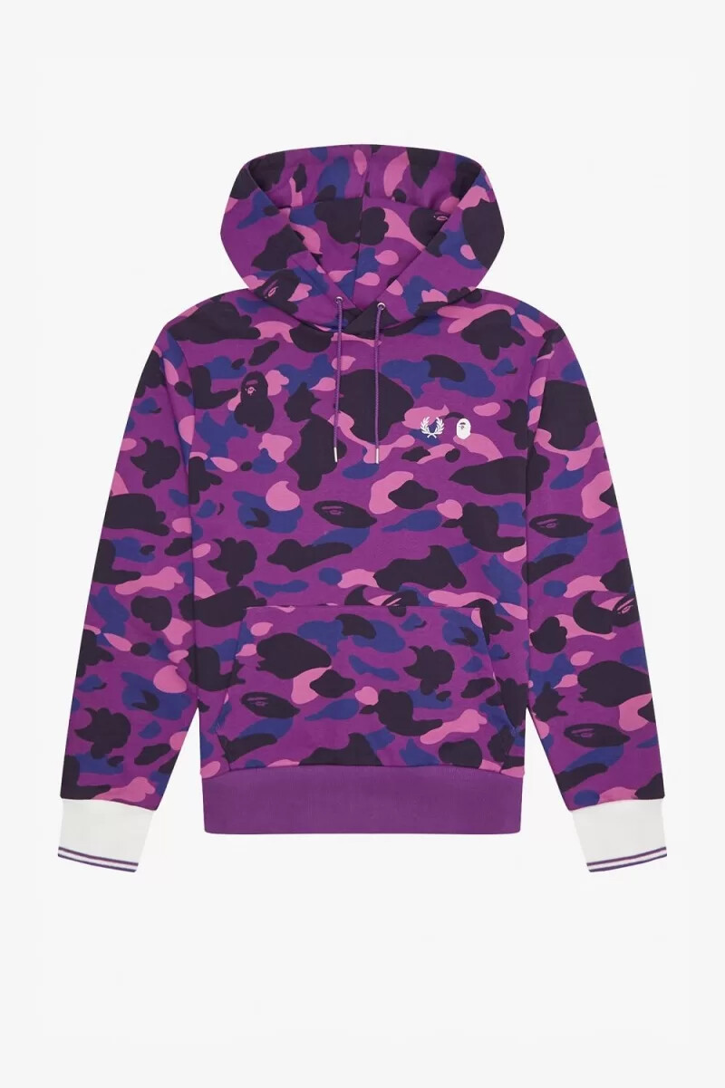 sudadera con capucha y estampado de camuflaje de fred perry para hombre color morado