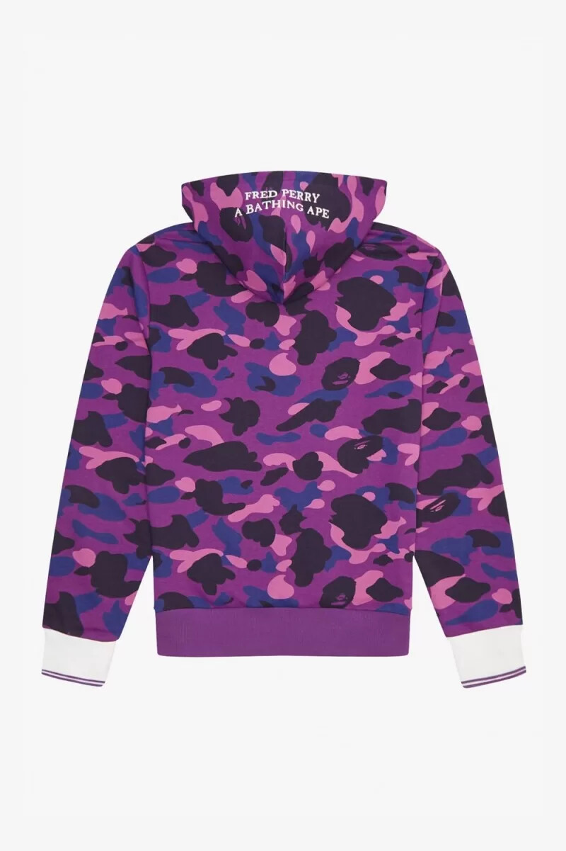 sudadera con capucha y estampado de camuflaje de fred perry para hombre color morado